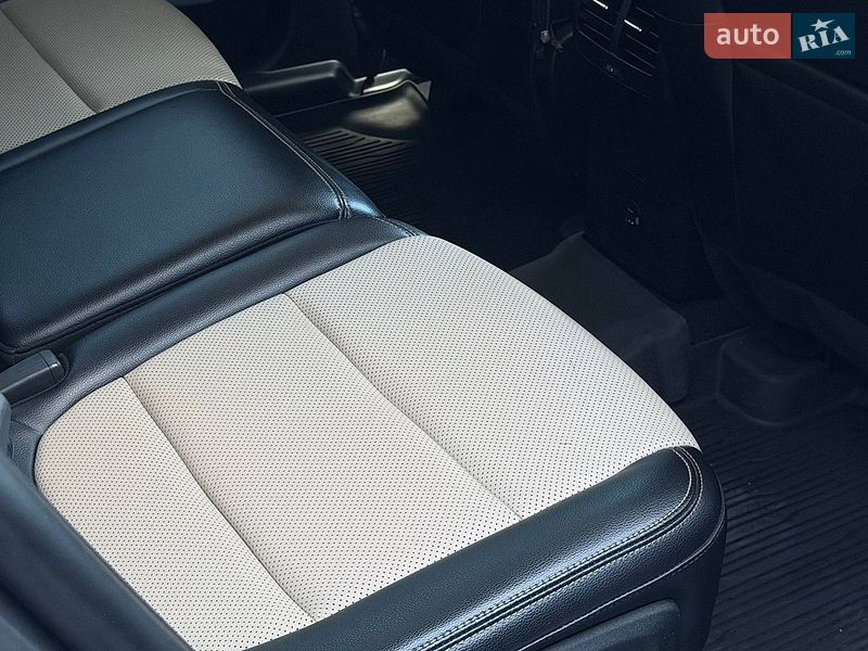 Позашляховик / Кросовер Ford Escape 2021 в Рівному