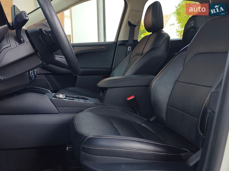 Позашляховик / Кросовер Ford Escape 2020 в Києві