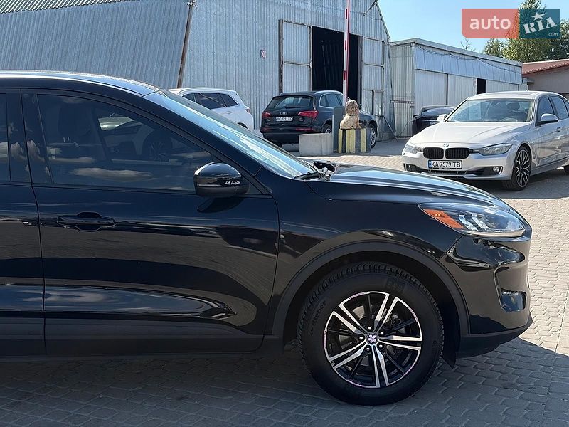 Позашляховик / Кросовер Ford Escape 2021 в Львові