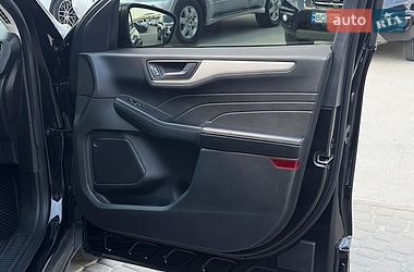 Позашляховик / Кросовер Ford Escape 2021 в Львові