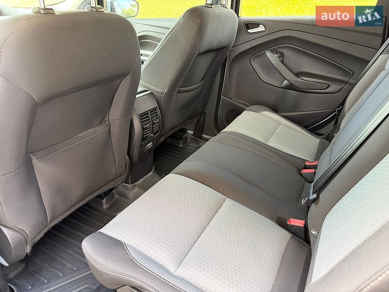 Внедорожник / Кроссовер Ford Escape 2016 в Киеве