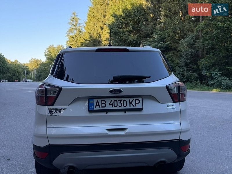 Внедорожник / Кроссовер Ford Escape 2017 в Виннице