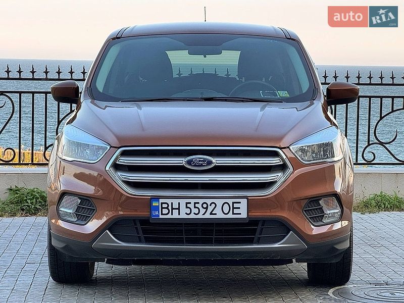 Внедорожник / Кроссовер Ford Escape 2016 в Одессе