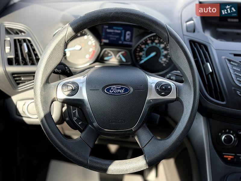 Позашляховик / Кросовер Ford Escape 2015 в Кременчуці