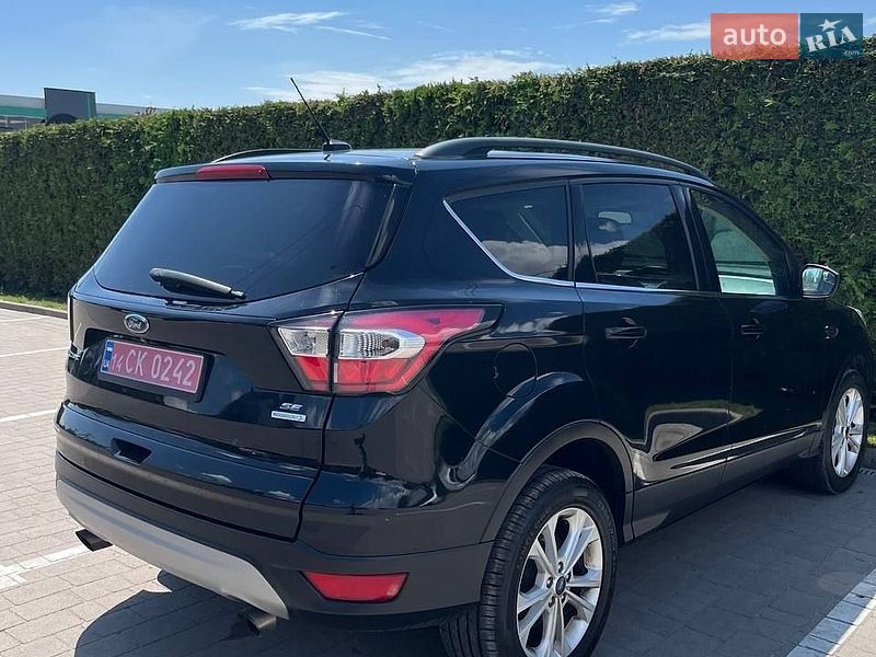 Внедорожник / Кроссовер Ford Escape 2018 в Львове