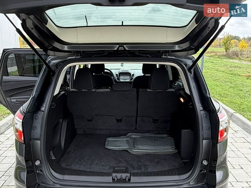 Внедорожник / Кроссовер Ford Escape 2018 в Ровно