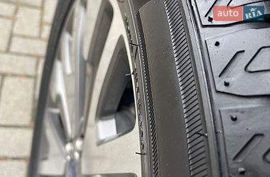 Позашляховик / Кросовер Ford Escape 2021 в Золочеві