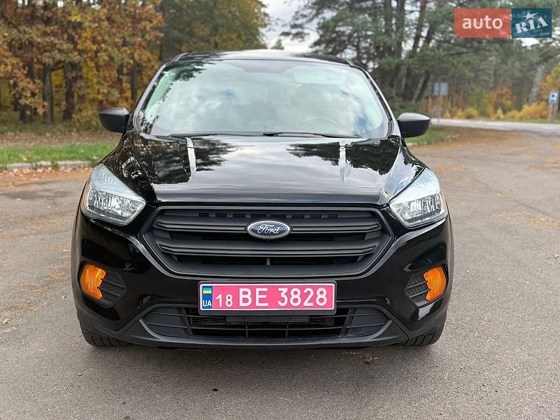 Позашляховик / Кросовер Ford Escape 2017 в Рівному