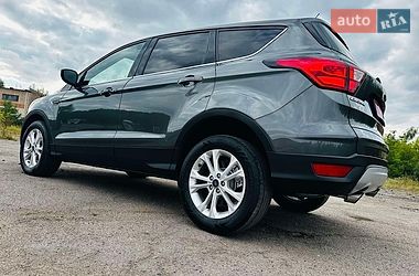 Позашляховик / Кросовер Ford Escape 2019 в Дубні