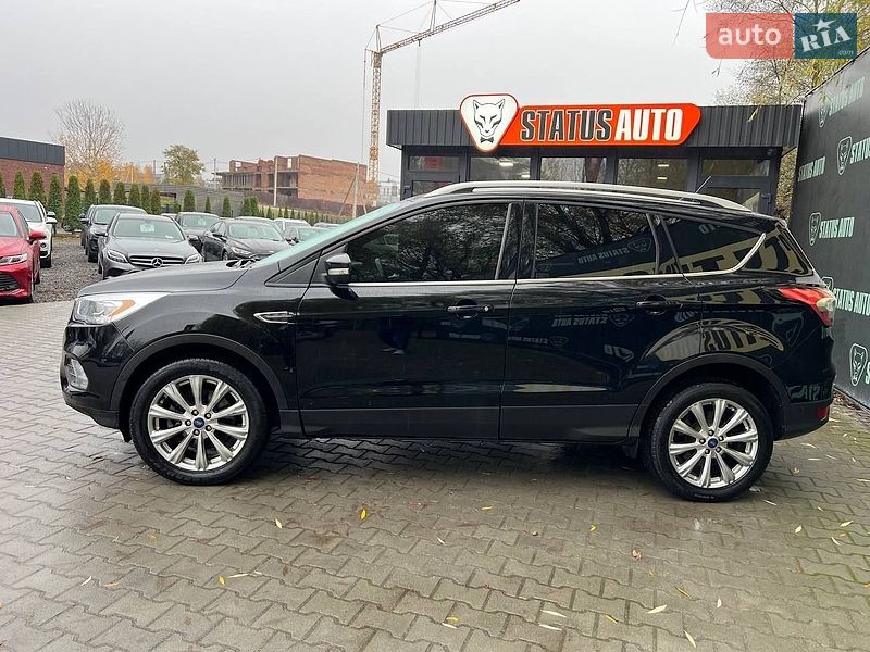 Внедорожник / Кроссовер Ford Escape 2017 в Хмельницком