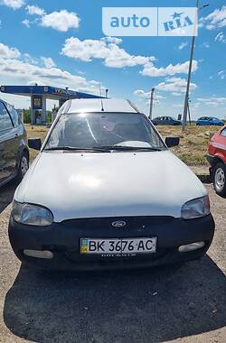 Грузовой фургон Ford Escort Express 2000 в 