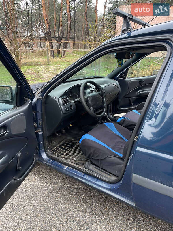 Грузовой фургон Ford Escort Express 1999 в Обуховке