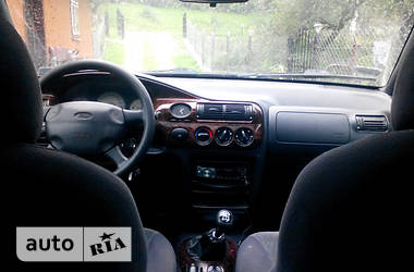 Хэтчбек Ford Escort 1997 в 