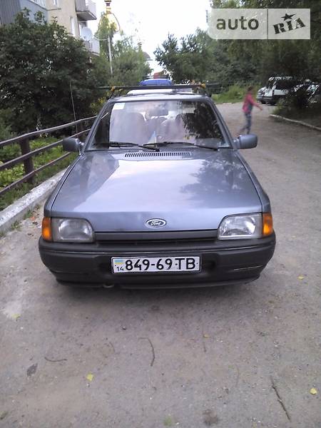 Хетчбек Ford Escort 1990 в Львові