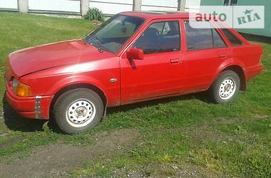 Хэтчбек Ford Escort 1986 в Сокале