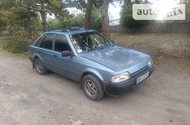 Хэтчбек Ford Escort 1987 в 