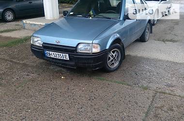 Хэтчбек Ford Escort 1987 в 