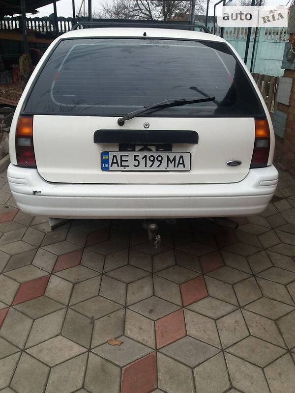 Универсал Ford Escort 1993 в Марганце