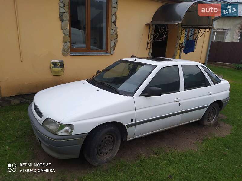 Седан Ford Escort 1993 в Львове фото 3 Седан Ford Escort 1993 в Львове