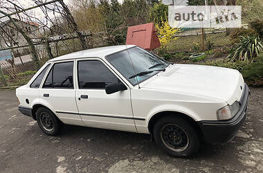 Хэтчбек Ford Escort 1988 в Львове