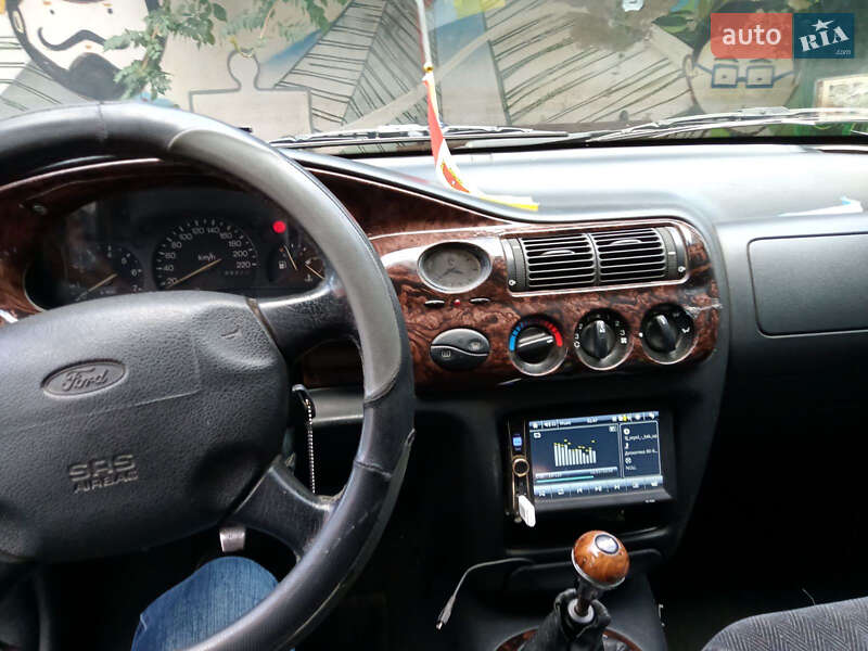 Универсал Ford Escort 1998 в Одессе