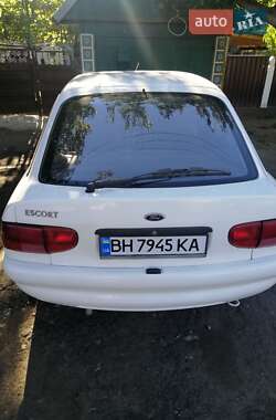 Хэтчбек Ford Escort 1995 в Великой Михайловке