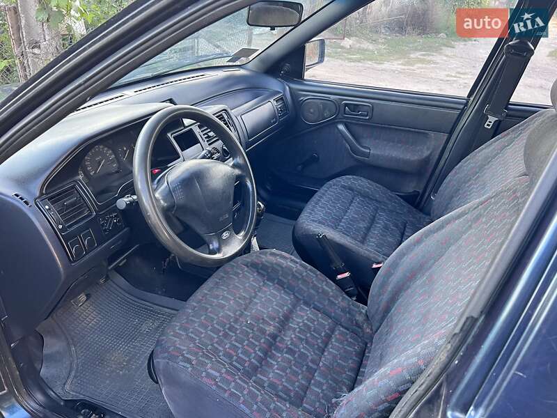 Седан Ford Escort 1994 в Раздельной