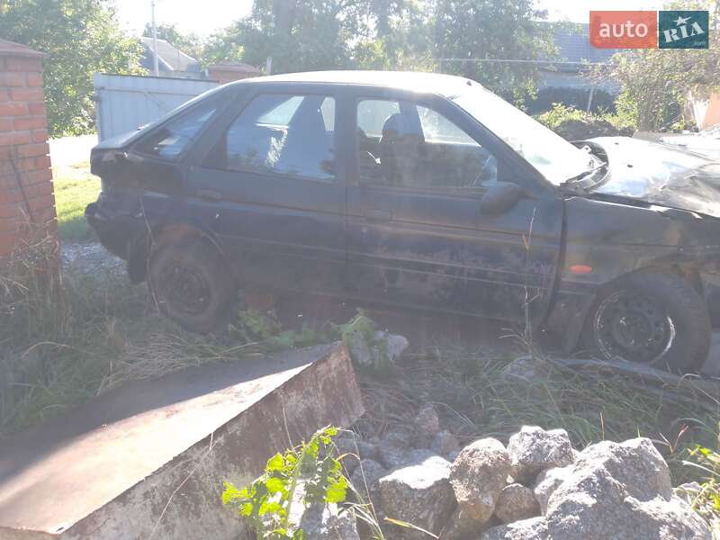 Хетчбек Ford Escort 1997 в Кропивницькому