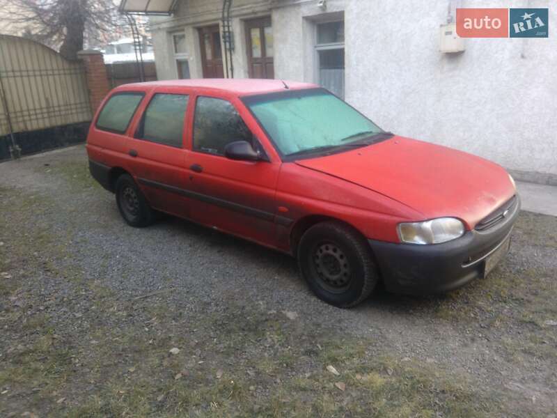 Универсал Ford Escort 1996 в Черновцах