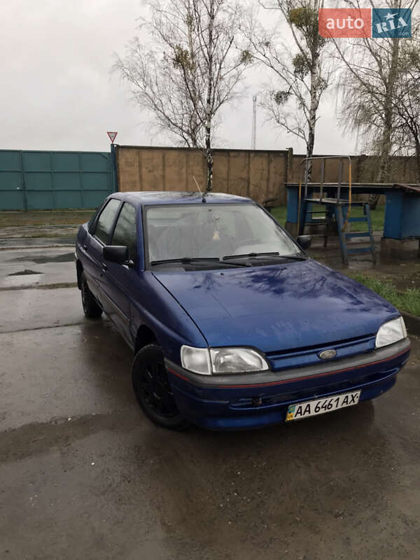Хэтчбек Ford Escort 1991 в Березному