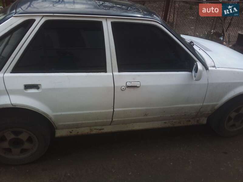 Ford Escort 1988 Ford Escort 1988