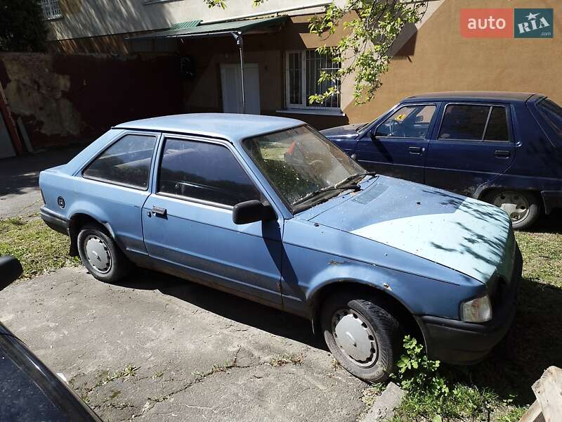 Хэтчбек Ford Escort 1987 в Ровно