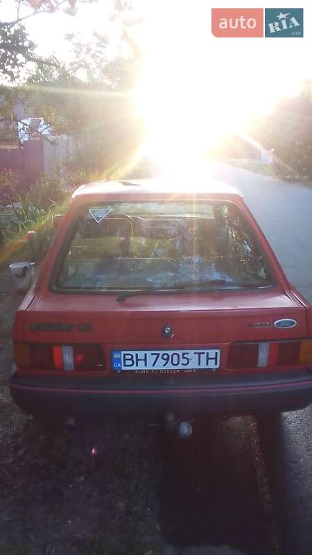 Ліфтбек Ford Escort 1988 в Одесі