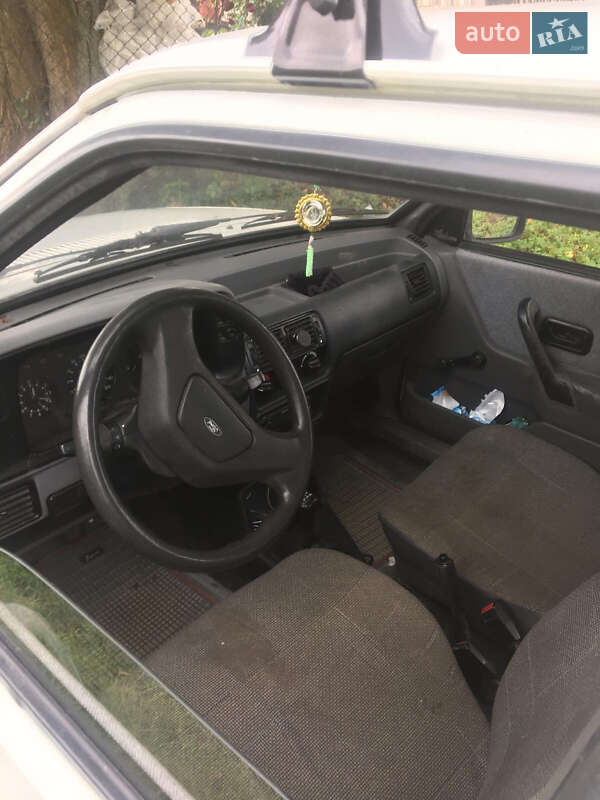 Хетчбек Ford Escort 1986 в Львові