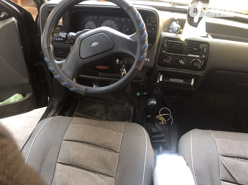 Хэтчбек Ford Escort 1989 в Броварах