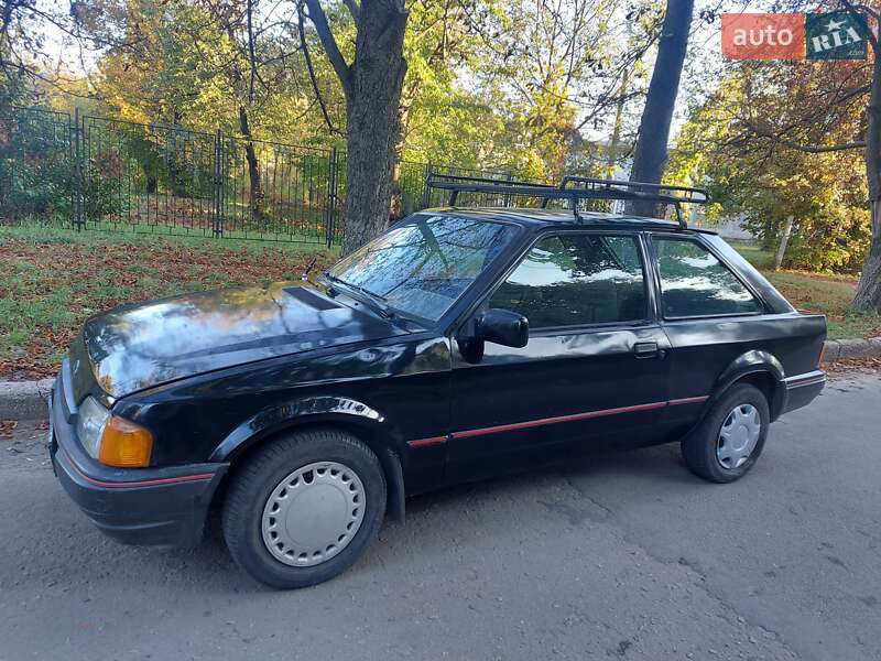 Хэтчбек Ford Escort 1990 в Харькове
