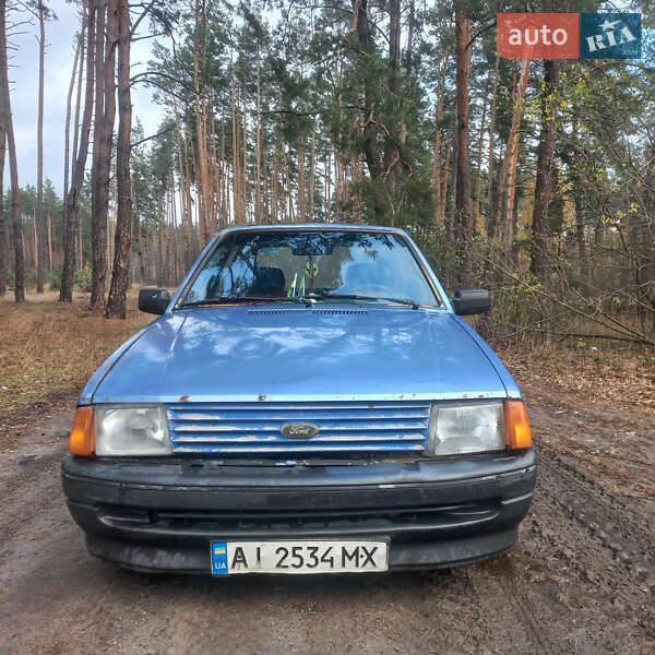 Лифтбек Ford Escort 1985 в Буче