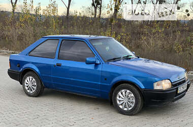 Хэтчбек Ford Escort 1987 в 