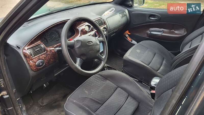 Універсал Ford Escort 1995 в Запоріжжі
