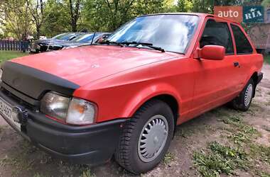 Хэтчбек Ford Escort 1987 в Чернигове