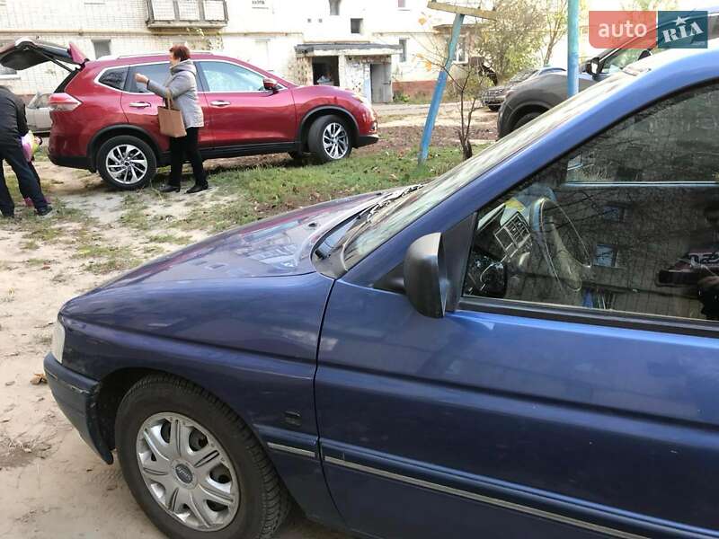 Хетчбек Ford Escort 1992 в Шостці