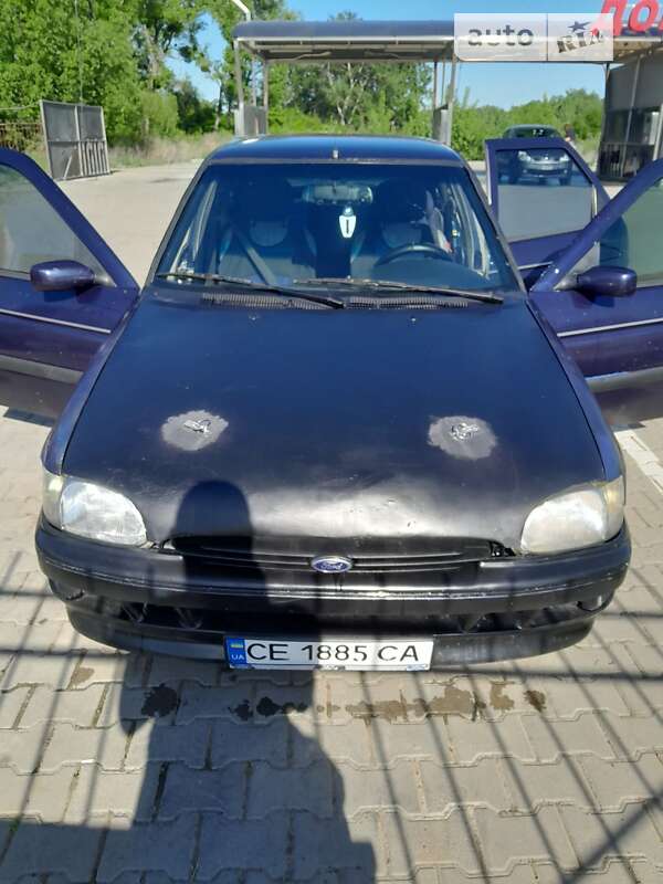 Седан Ford Escort 1995 в Черновцах