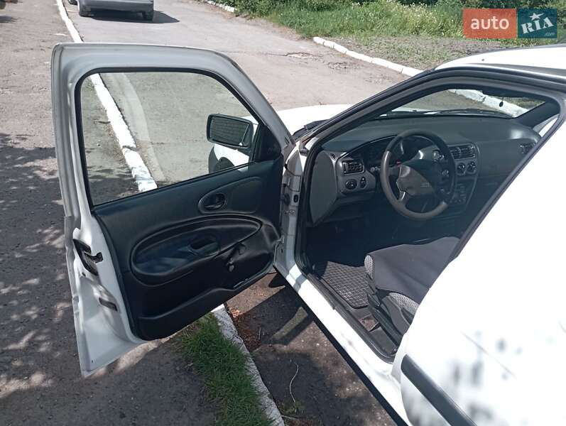 Универсал Ford Escort 2001 в Золочеве