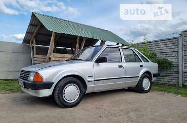 Хэтчбек Ford Escort 1985 в Оратове