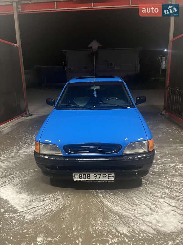 Седан Ford Escort 1998 в Мукачево фото Седан Ford Escort 1998 в Мукачево