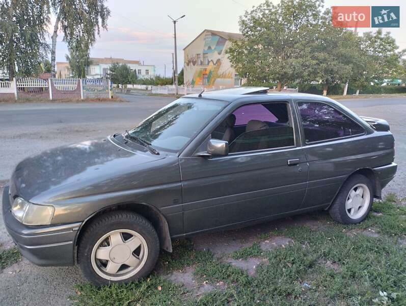 Хэтчбек Ford Escort 1992 в Бершади