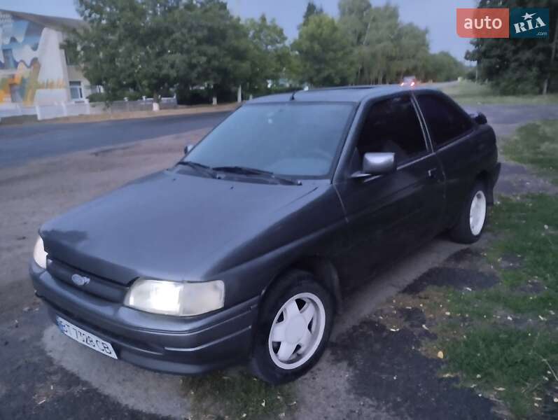 Хэтчбек Ford Escort 1992 в Бершади