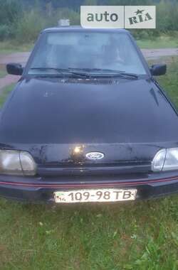 Хэтчбек Ford Escort 1988 в Львове