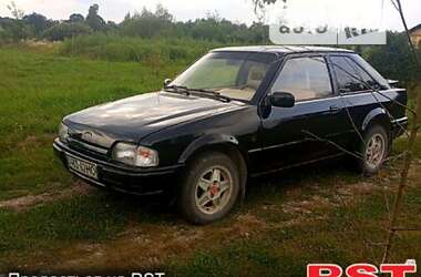 Хэтчбек Ford Escort 1989 в Сторожинце