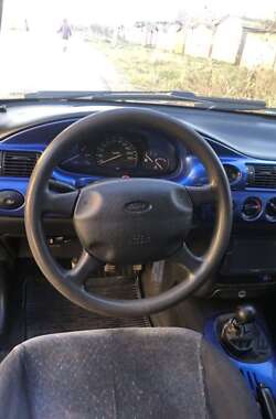 Хэтчбек Ford Escort 1997 в 